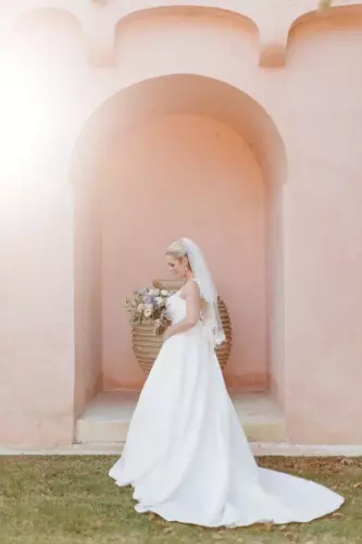 Wedding bride in the courtyard